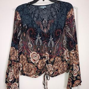 Super cute shorter blouse